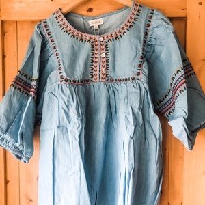 Women’s Roolee Embroidered Blouse Size Medium